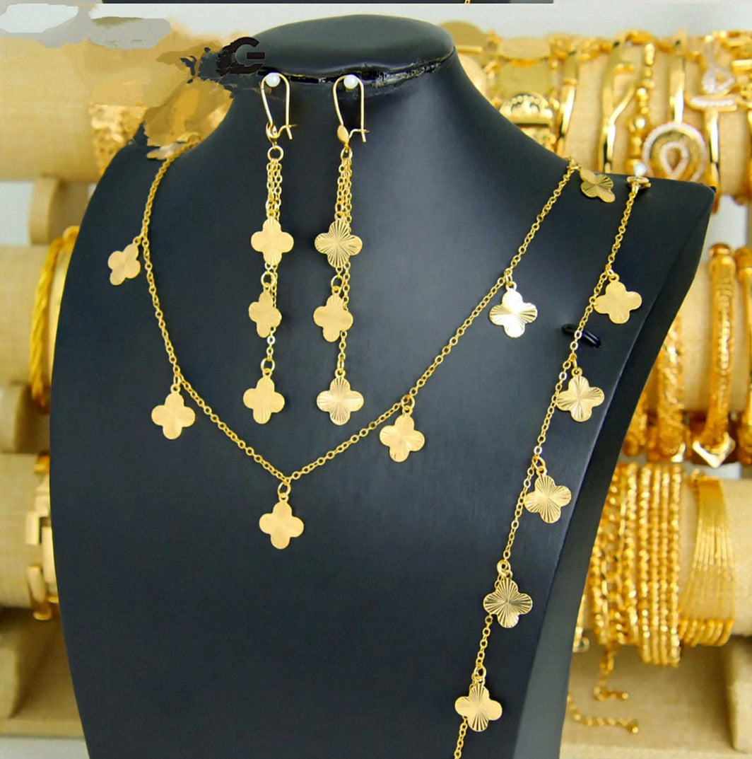 Parure de bijoux de trèfle en plaqué or de haute qualité.