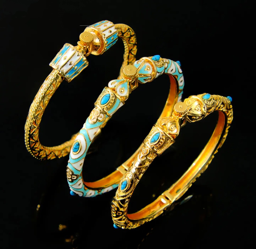 Bracelets plaqué or de Luxe – L’art du raffinement.