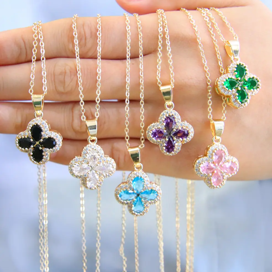 Collier Trèfle en Plaqué Or 14K haute qualité – Élégance et Chance à Porter